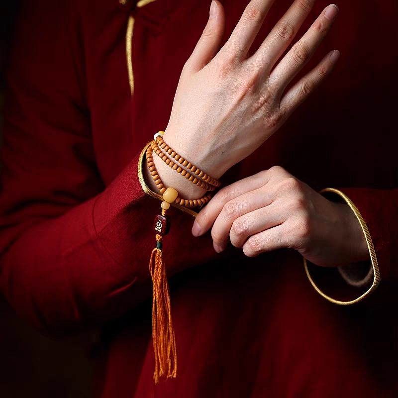 The Colors of Tibet - Olive Nut - 108 Mala Beads